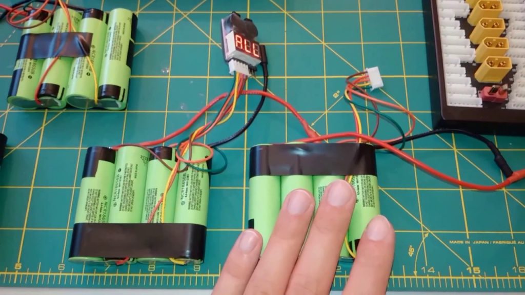 Construir una batería con cuatro pilas 18650