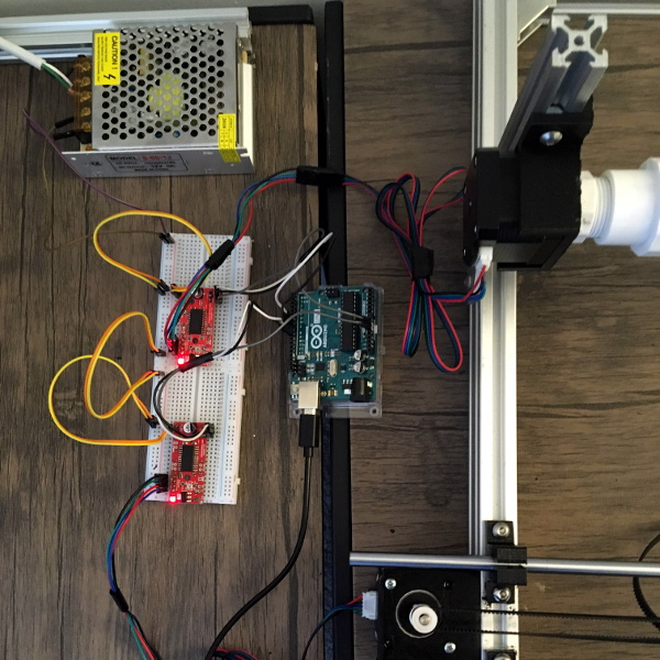 Una empacadora de fibra de carbono con Arduino.