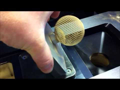 Enrejado de impresión 3D de metal en tuerca